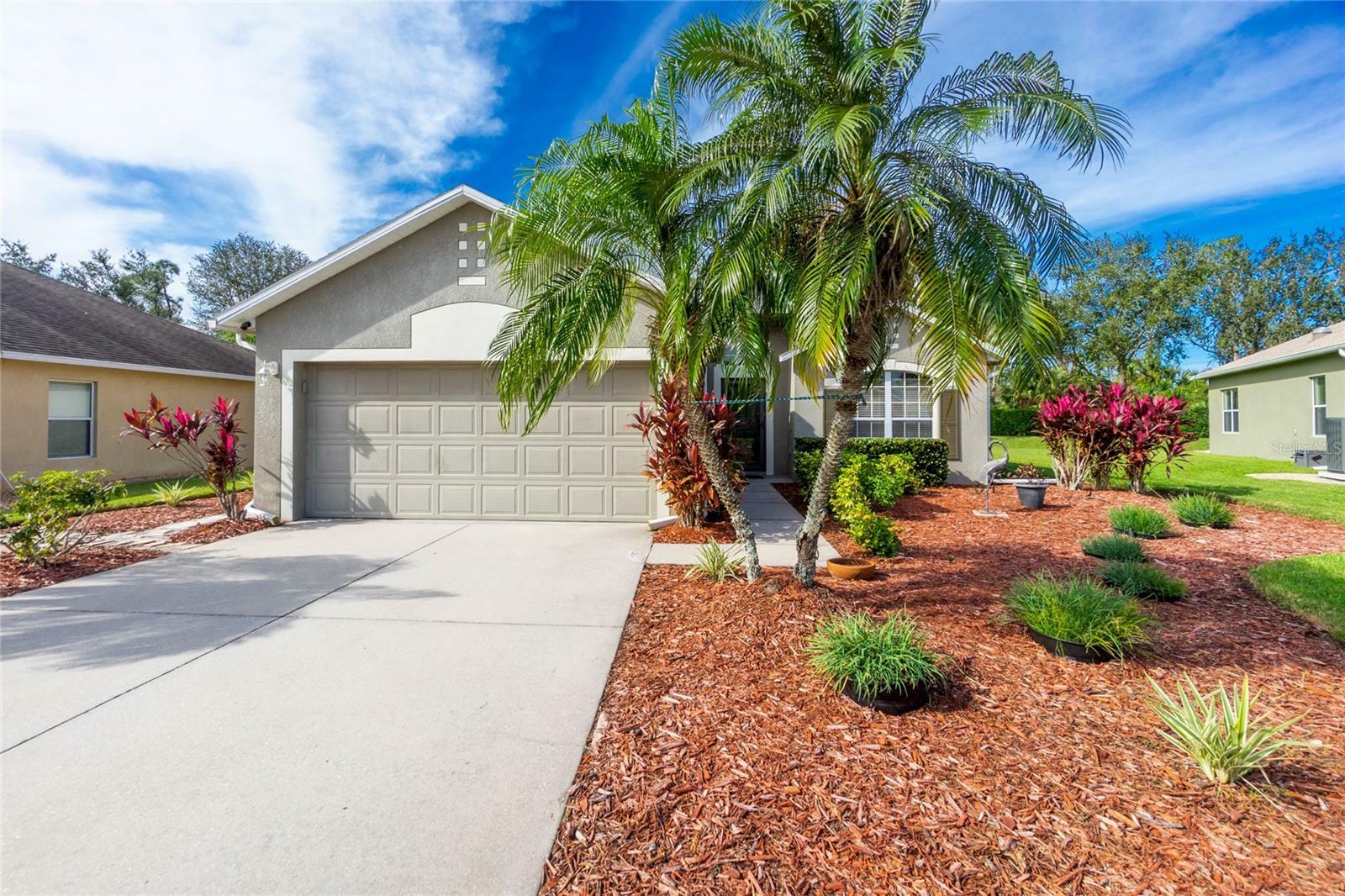 Property Photo: 24612 Oakview Place FL 33980