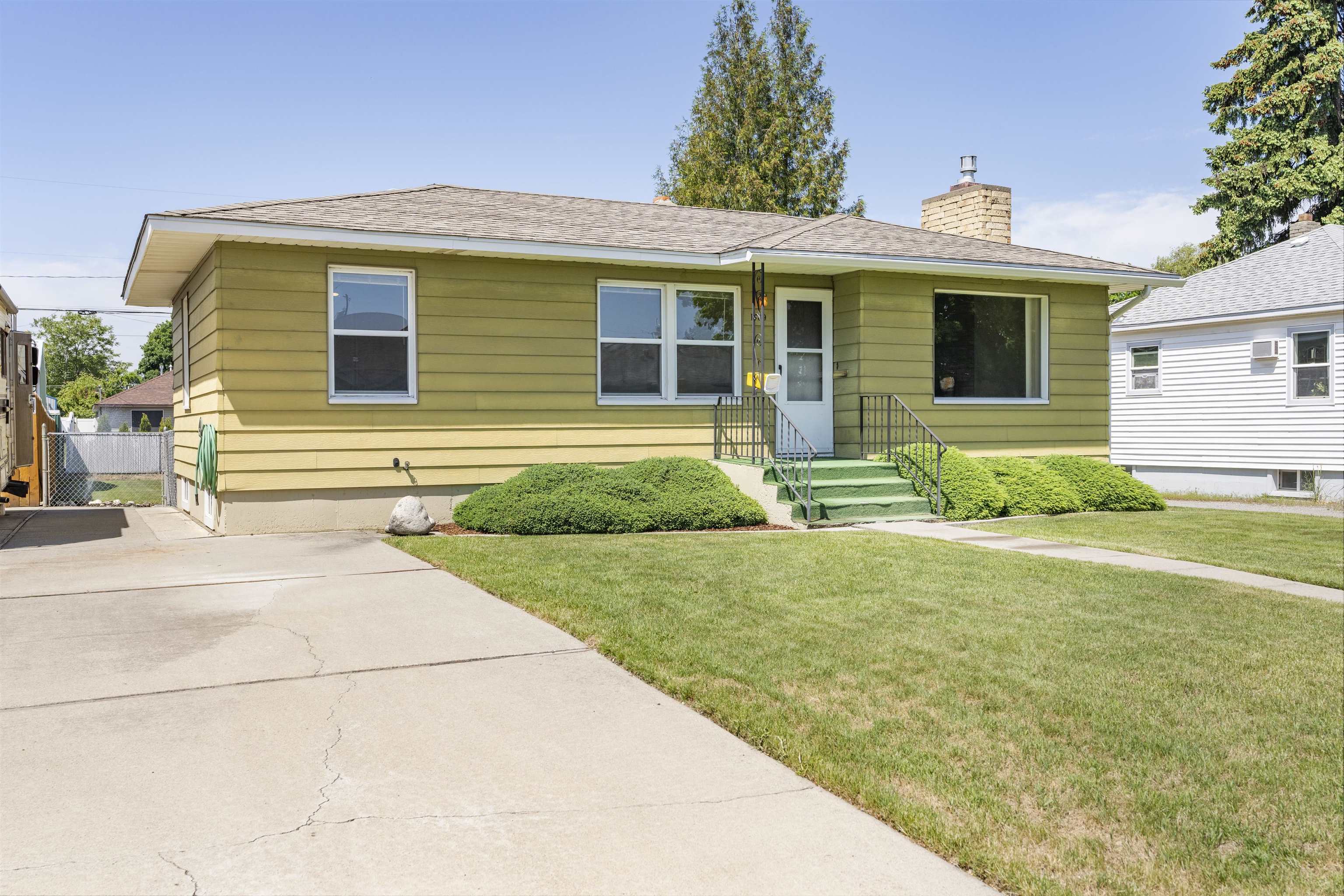 Property Photo: 1739 N Nelson St WA 99207