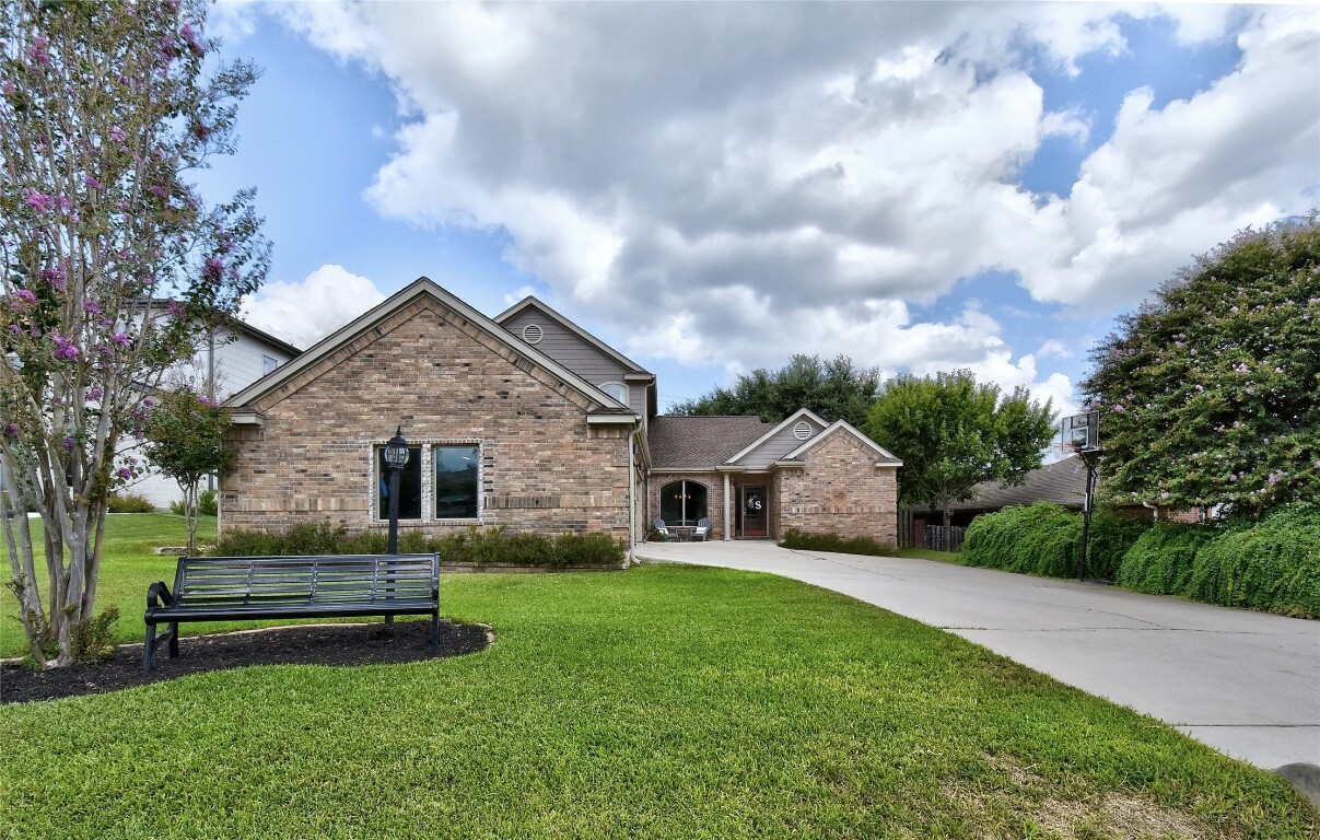 Property Photo:  603 Cutty Trail  TX 78734 