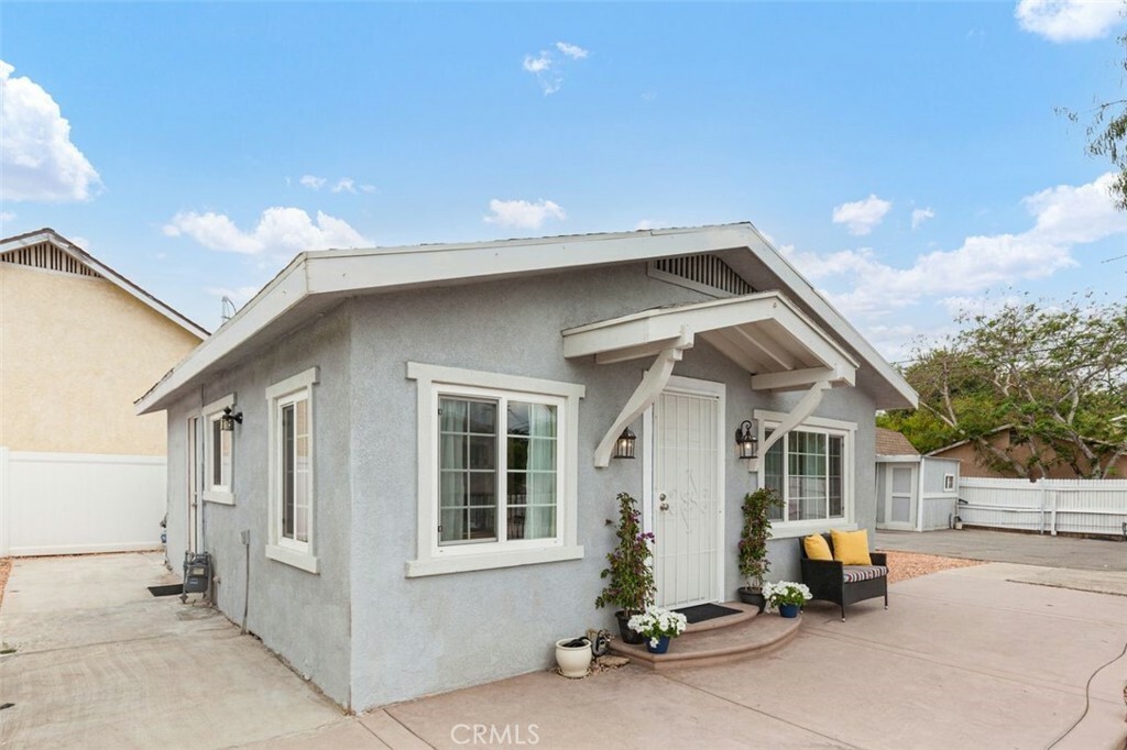 Property Photo:  412 W 10th Street  CA 92882 