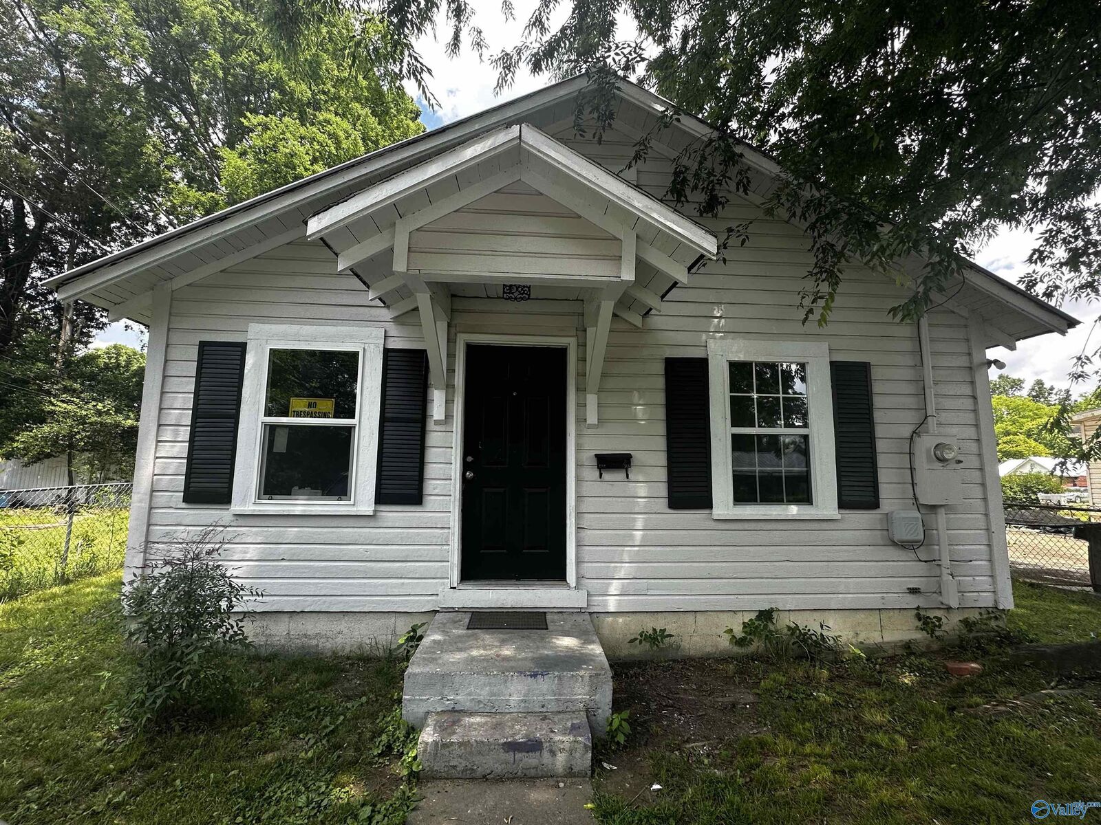 Property Photo: 1202 Roxbury Avenue AL 35903