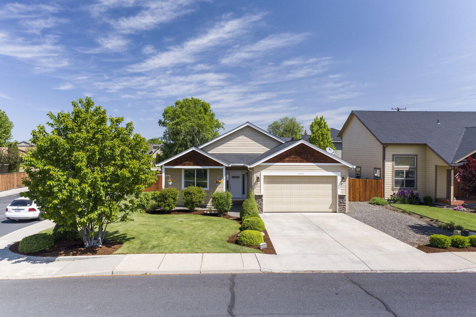 Property Photo:  1931 NW Larch Avenue  OR 97756 