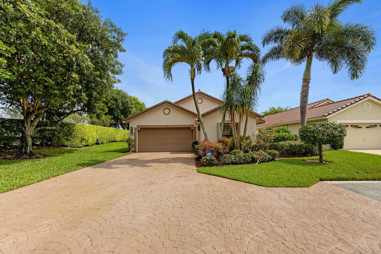 Property Photo:  10527 Lexington Circle S  FL 33436 