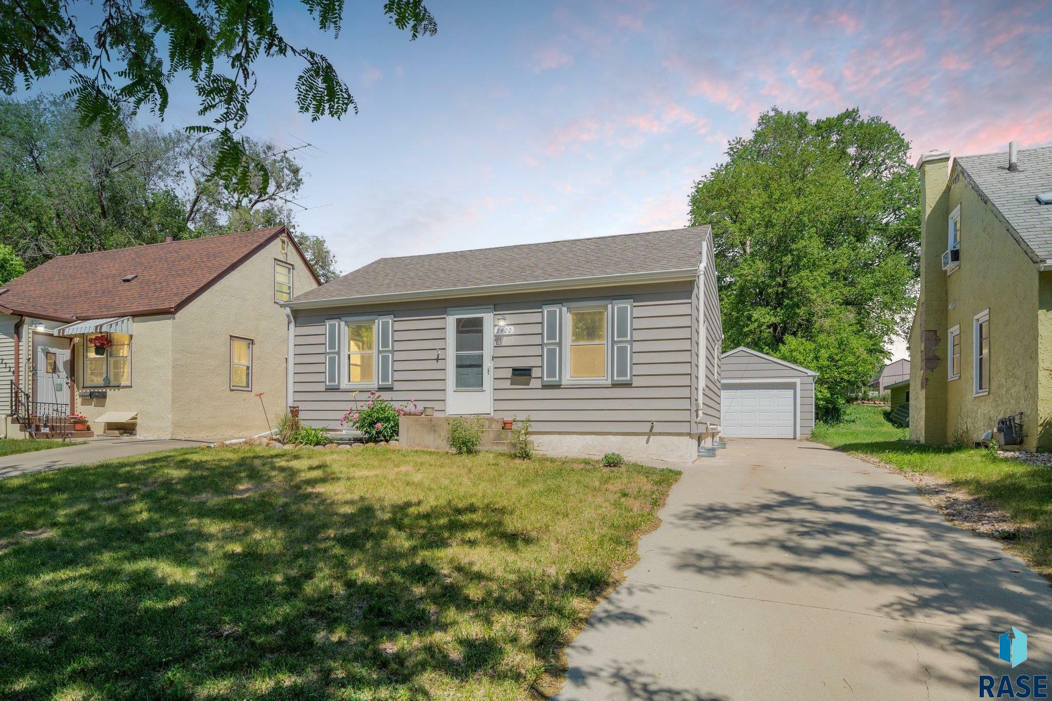 2400 S Norton Ave  Sioux Falls SD 57105 photo