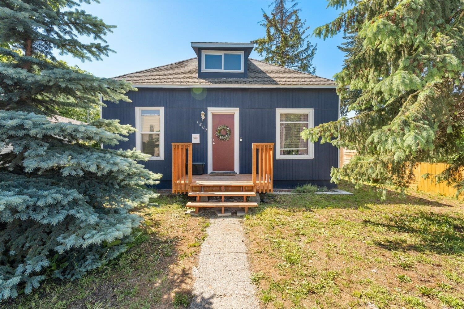 Property Photo: 1507 W Grace Ave WA 99205