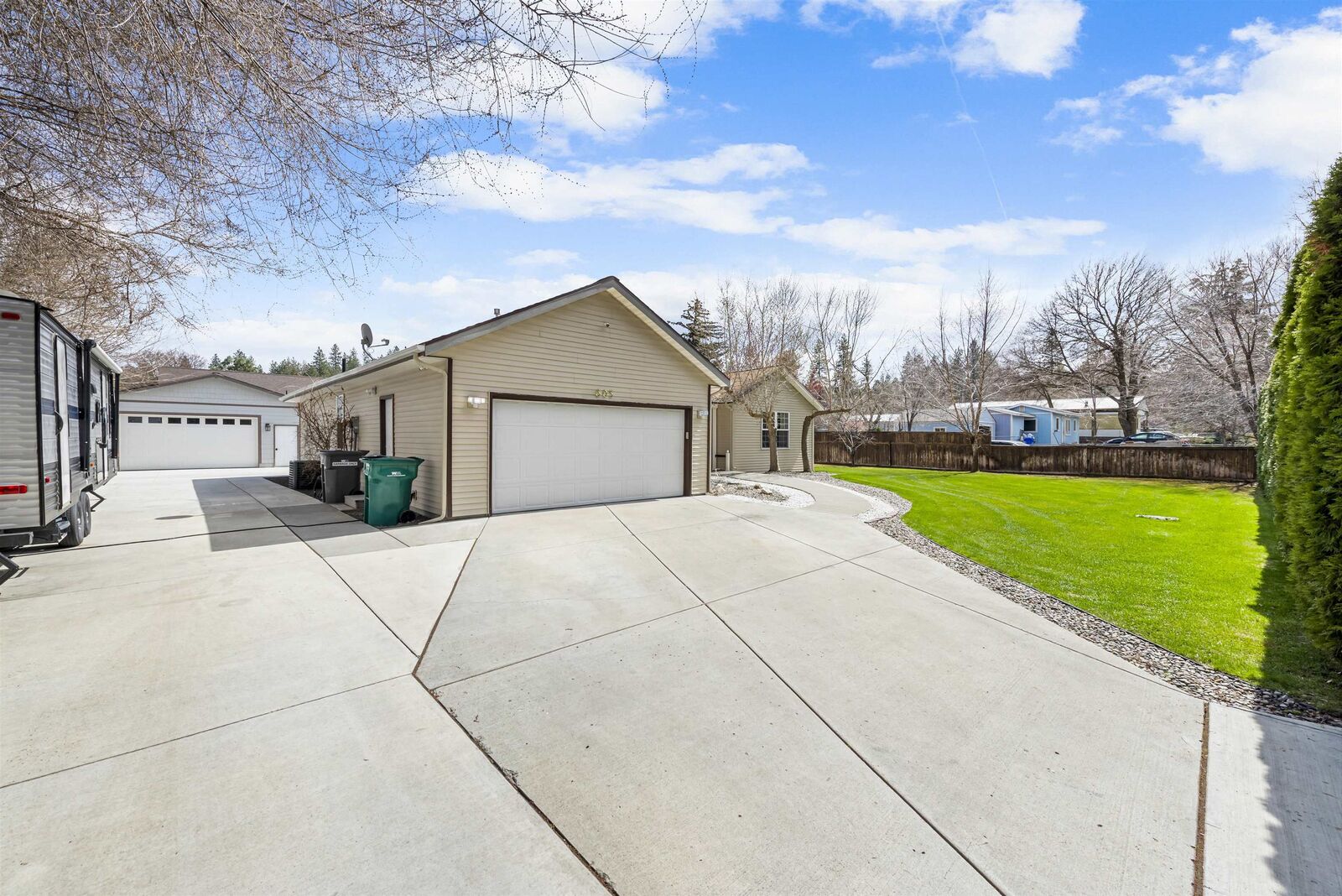 4 bed Spokane Valley home for sale 605 S McKinnon Rd, Spokane Valley
