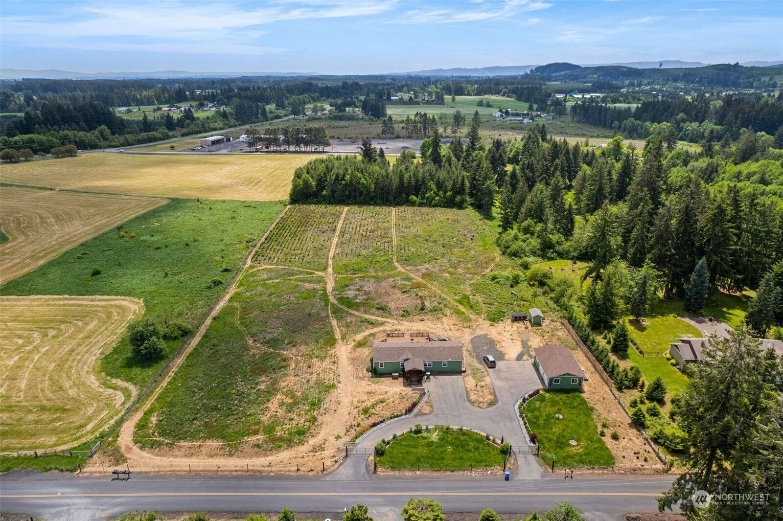 Property Photo: 691 Avery Road W WA 98596