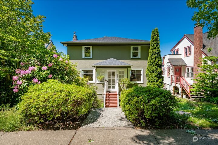 Property Photo: 239 N Garden Street WA 98225