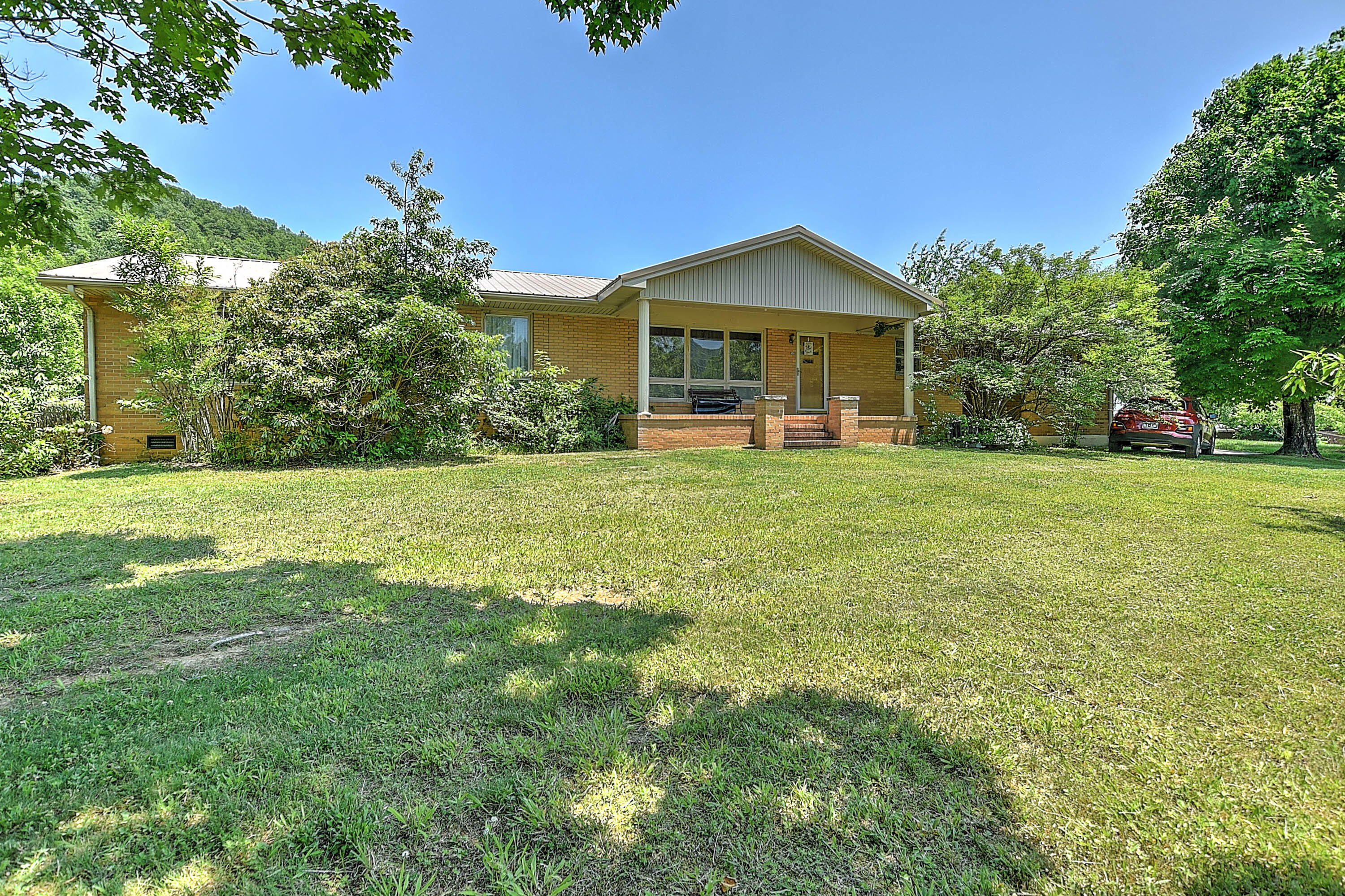 Property Photo:  4211 Highway 81 S  TN 37650 