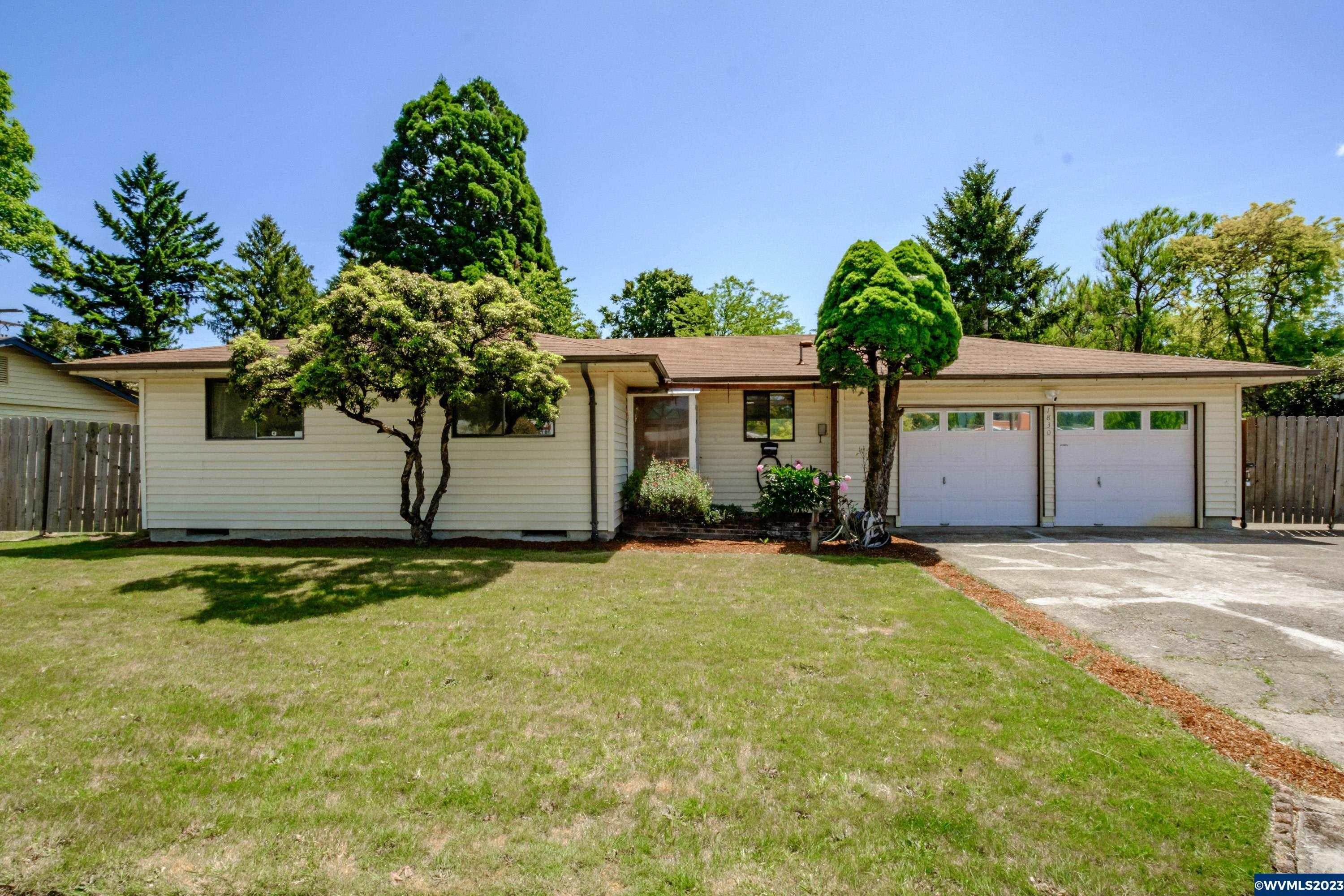 Property Photo: 1830 NW Circle Bl OR 97330