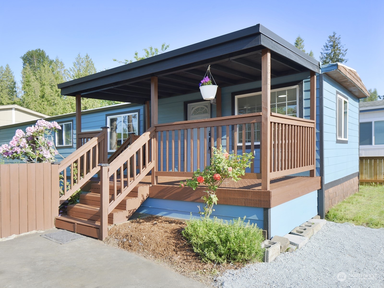 Property Photo: 31108 3rd Avenue 325 WA 98010