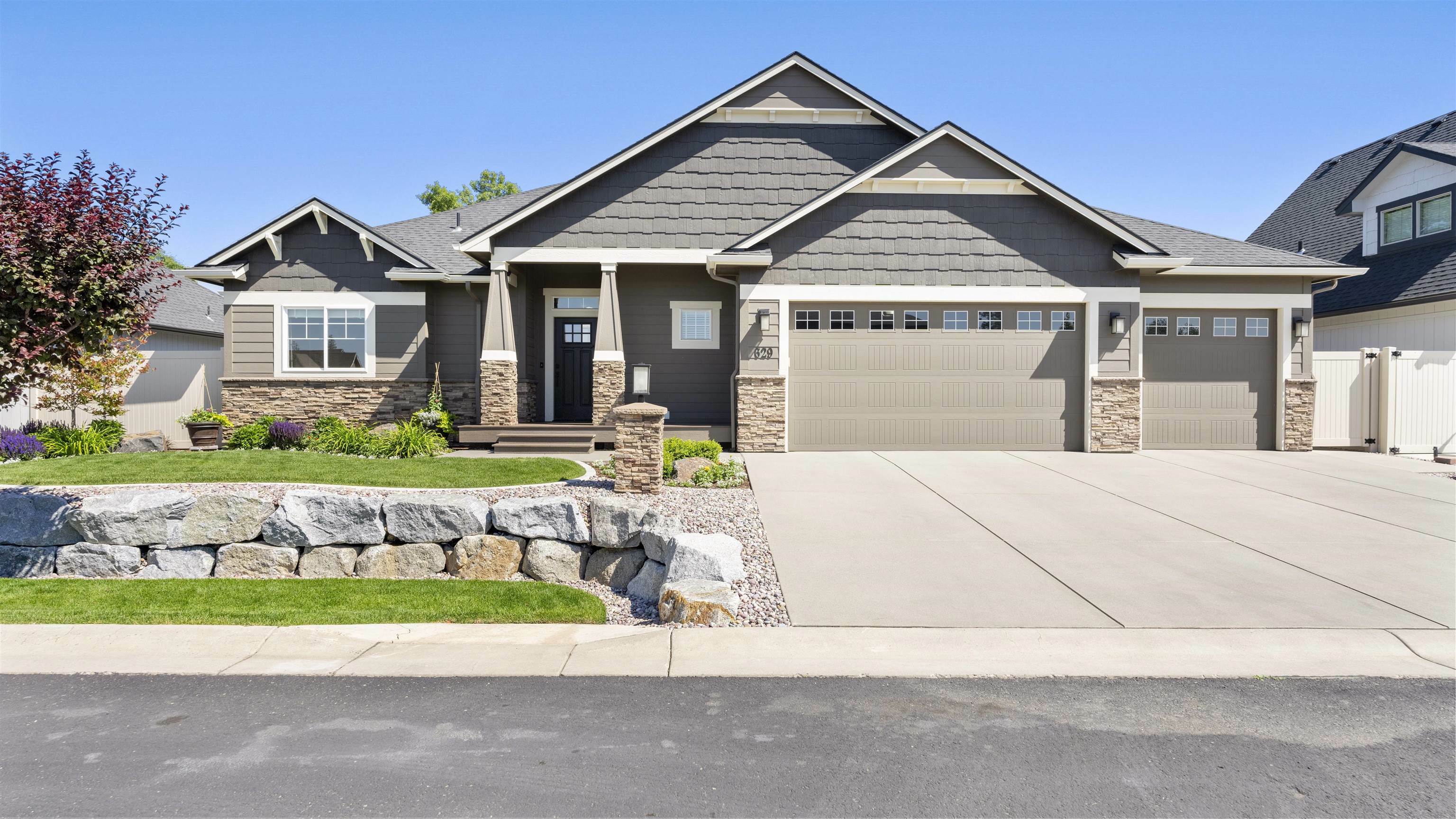 Property Photo:  629 E Tudor Ln  WA 99208 