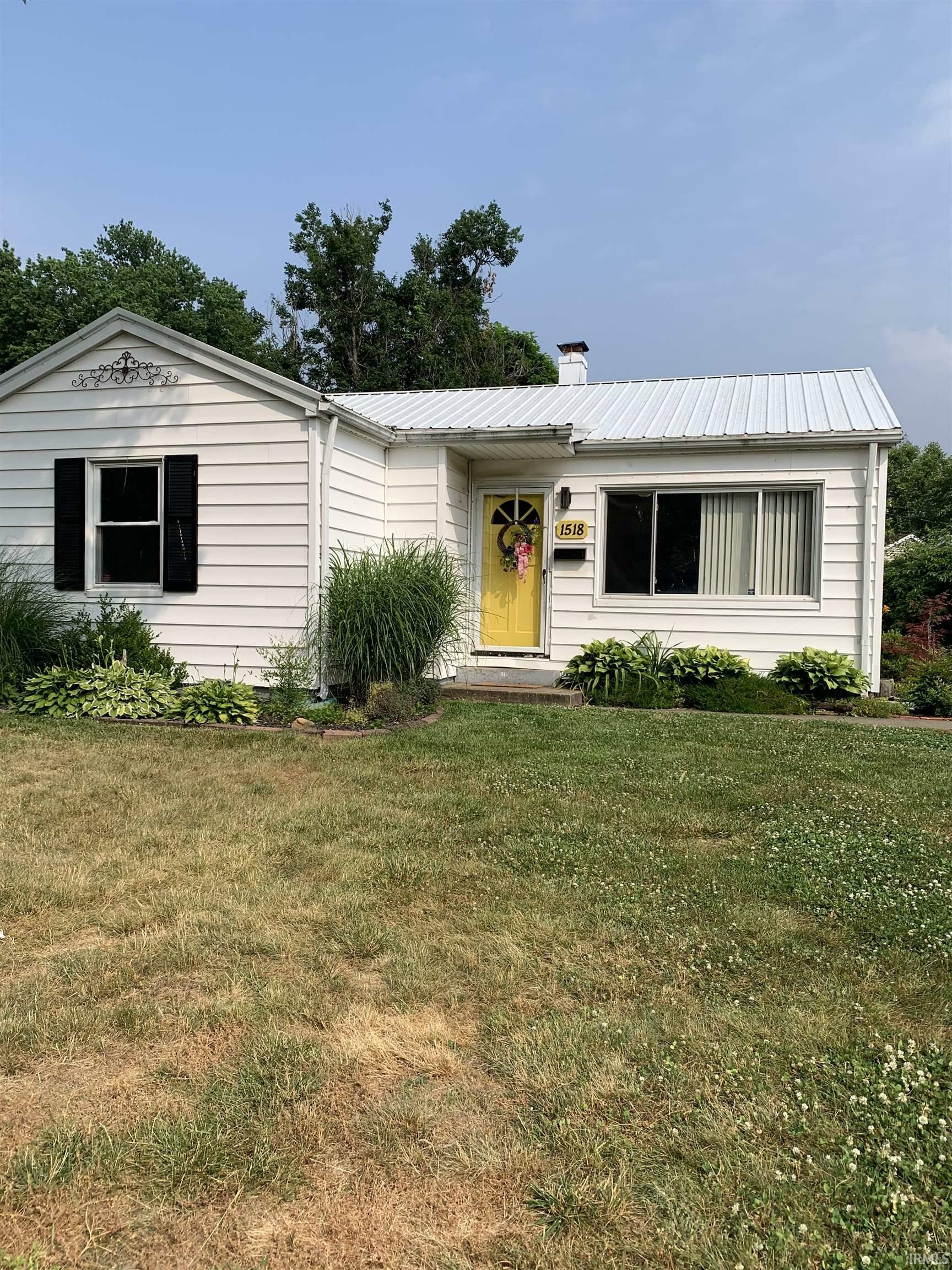 Property Photo: 1518 Macarthur Drive IN 47714