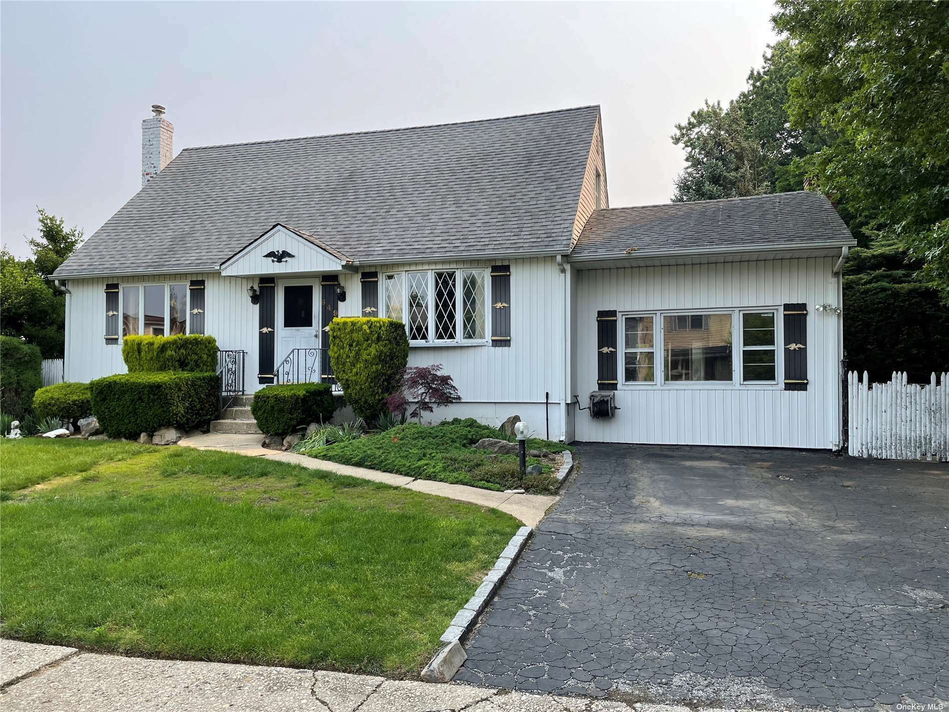 Property Photo:  649 Greenman Court  NY 11783 