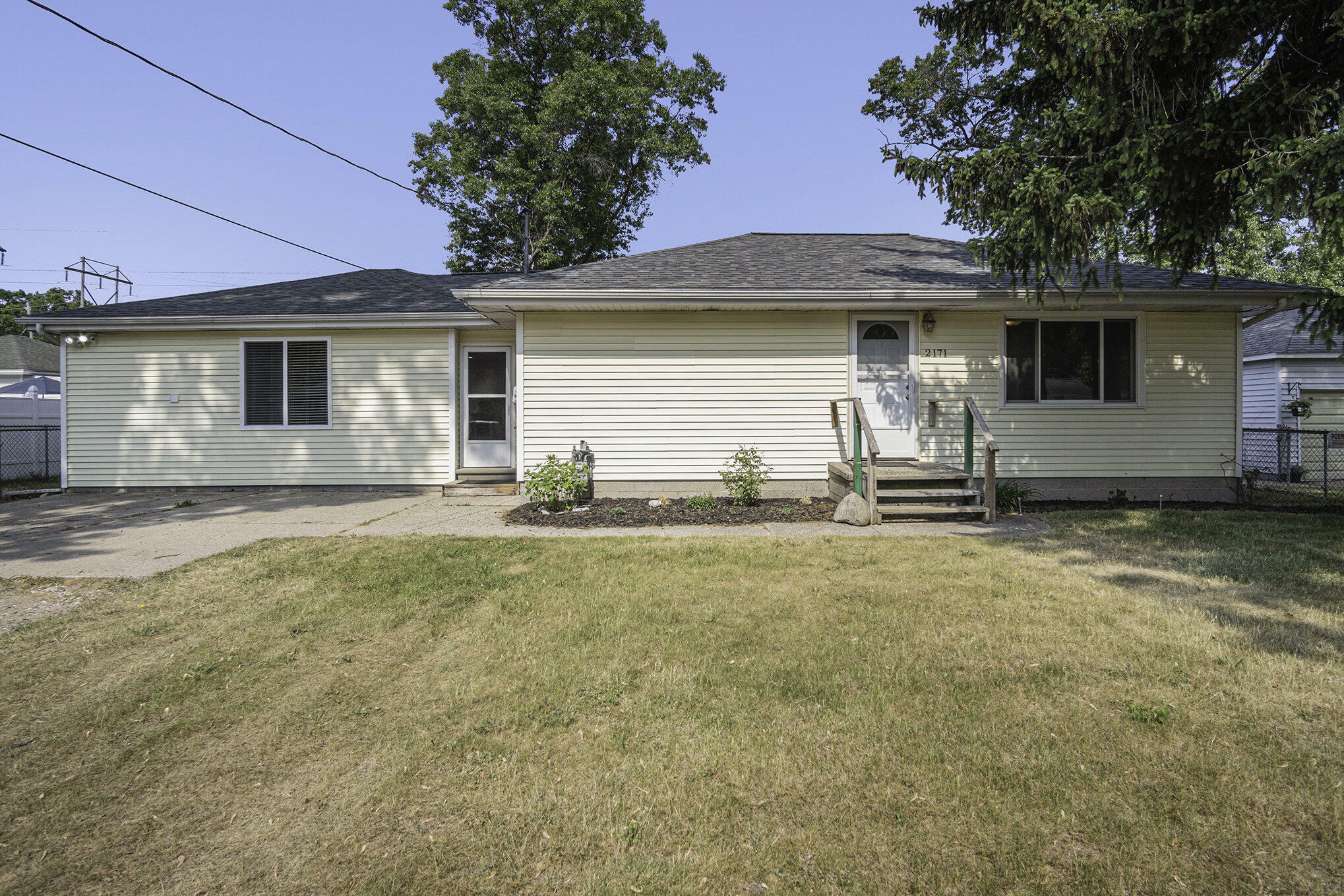 Property Photo:  2171 S Dangl Road  MI 49442 