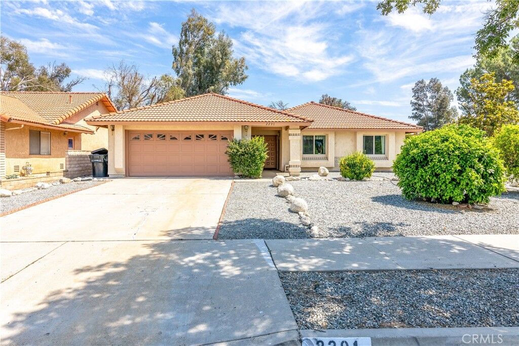 Property Photo:  2291 Aspen Drive  CA 92545 