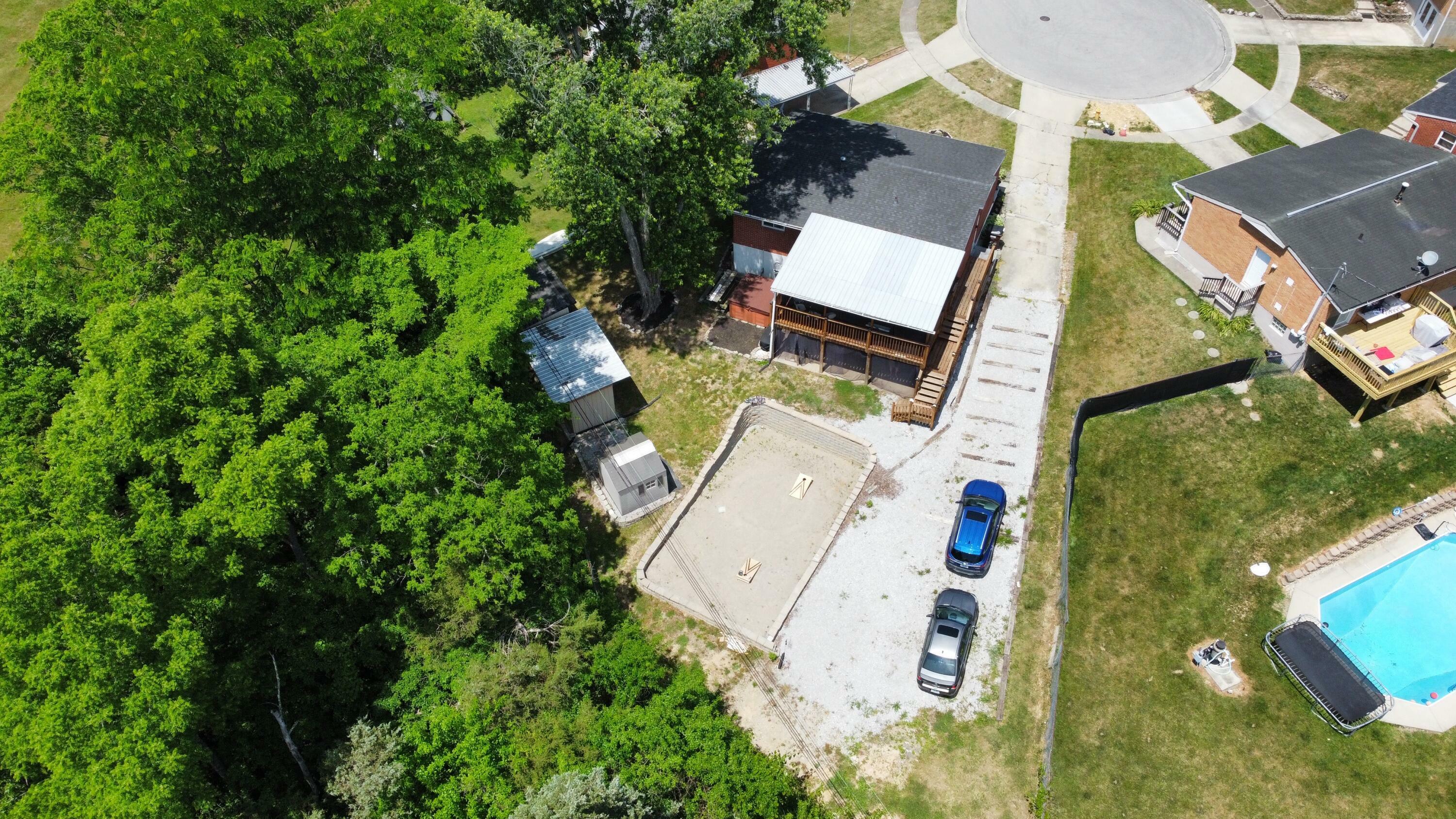 Property Photo: 27 Elmwood Court KY 41001