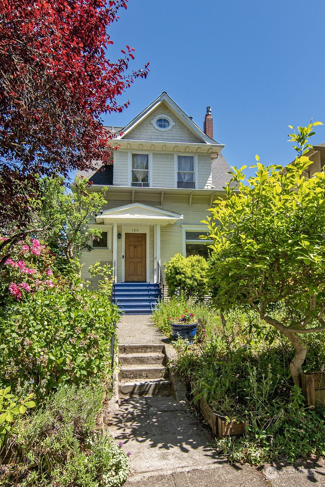 House for sale in Seattle 1218 16th Avenue E, Seattle, WA 98112