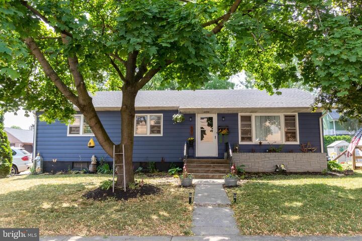 601 S Cherry Street  Myerstown PA 17067 photo