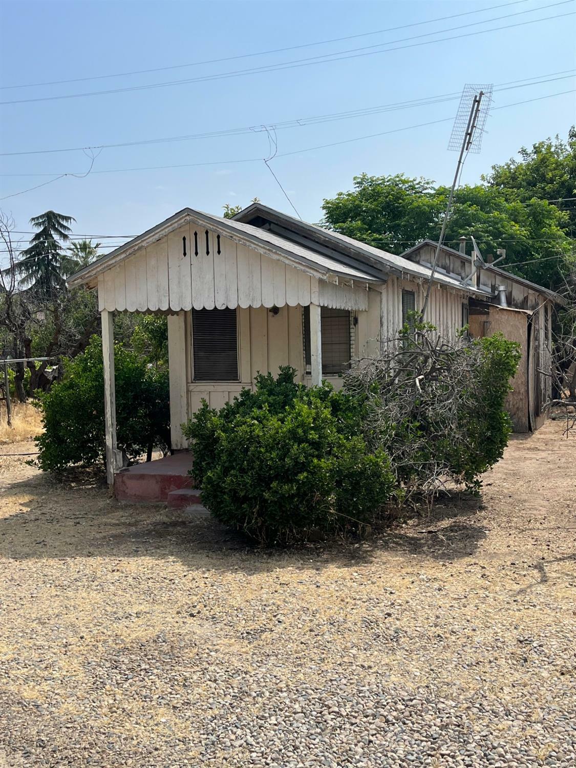 Property Photo:  1320 Sanger Avenue  CA 93657 