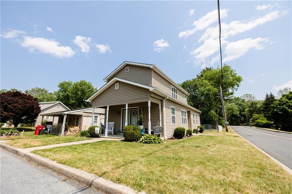 Property Photo:  1400 Vine Street  PA 19606 