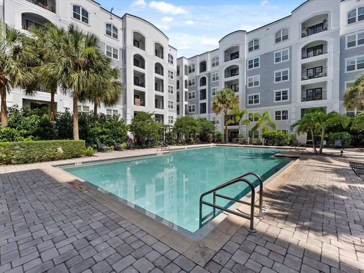 Property Photo: 204 E South Street 4053 FL 32801