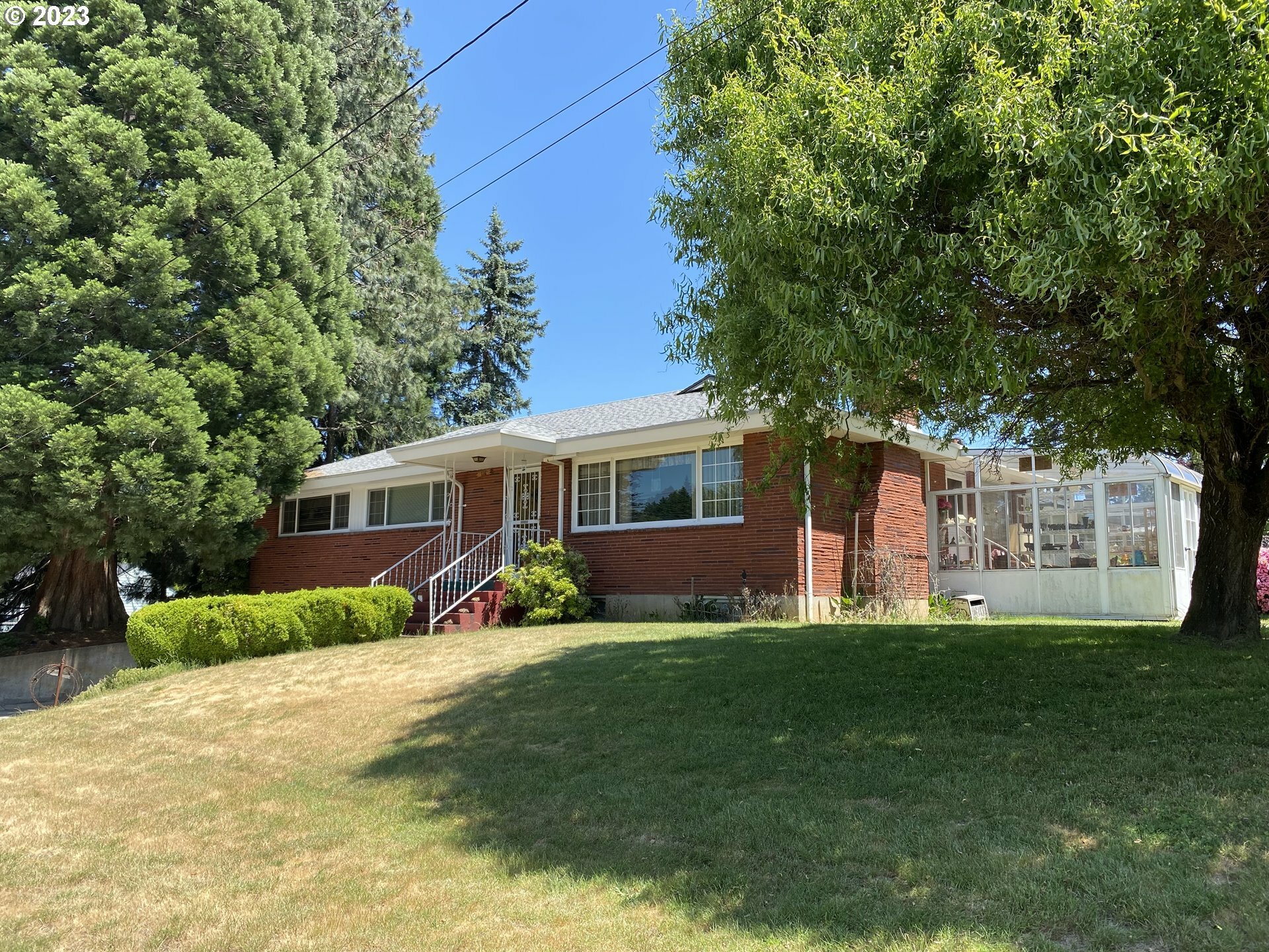 Property Photo:  116 SE Zenith St  WA 98607 