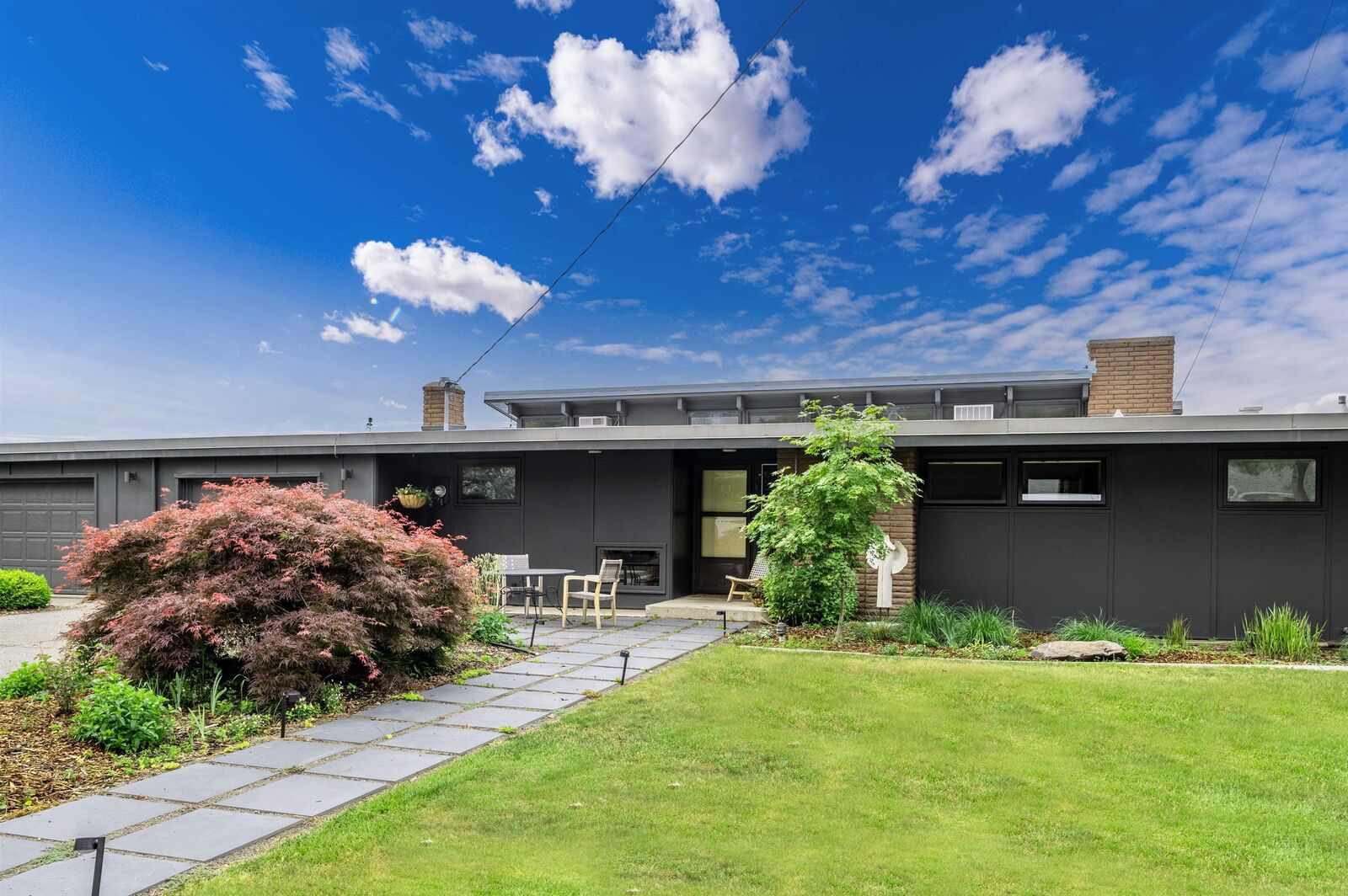 Property Photo: 3232 W Grandview Ave WA 99224