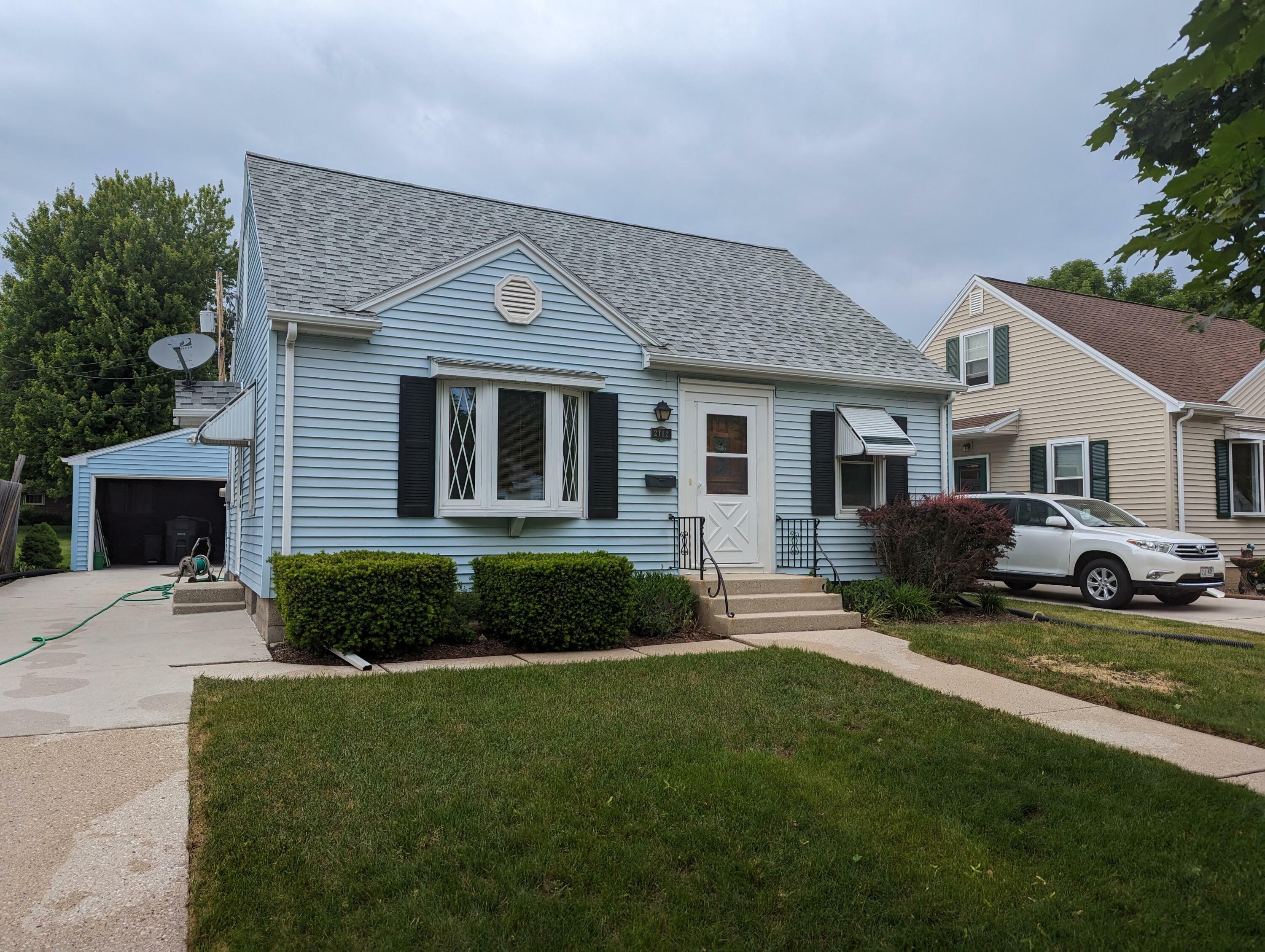 Property Photo: 2112 Elm Ave WI 53081