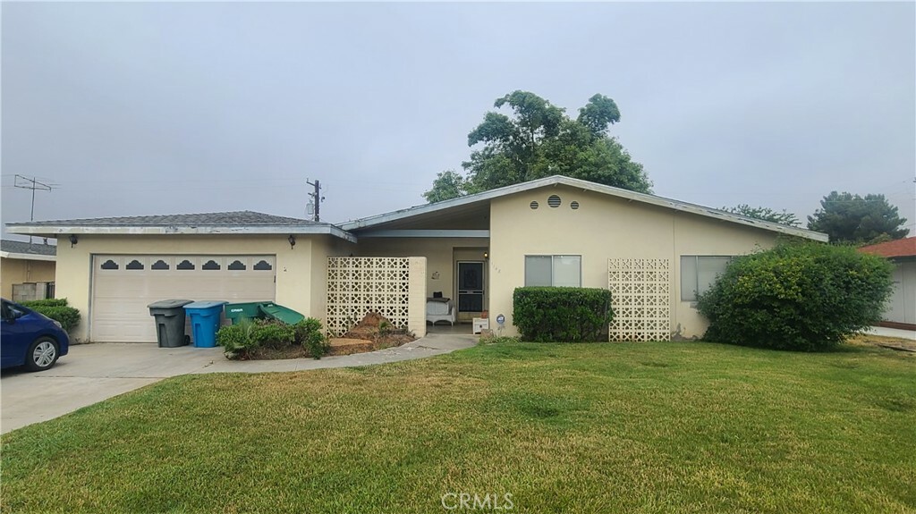 Property Photo:  1148 Cherry Lane  CA 92320 