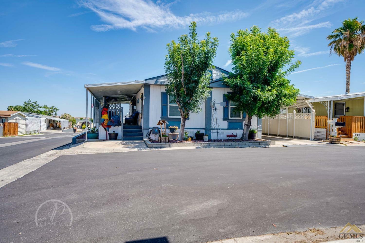 Property Photo:  123 N 10th Street 66  CA 93268 