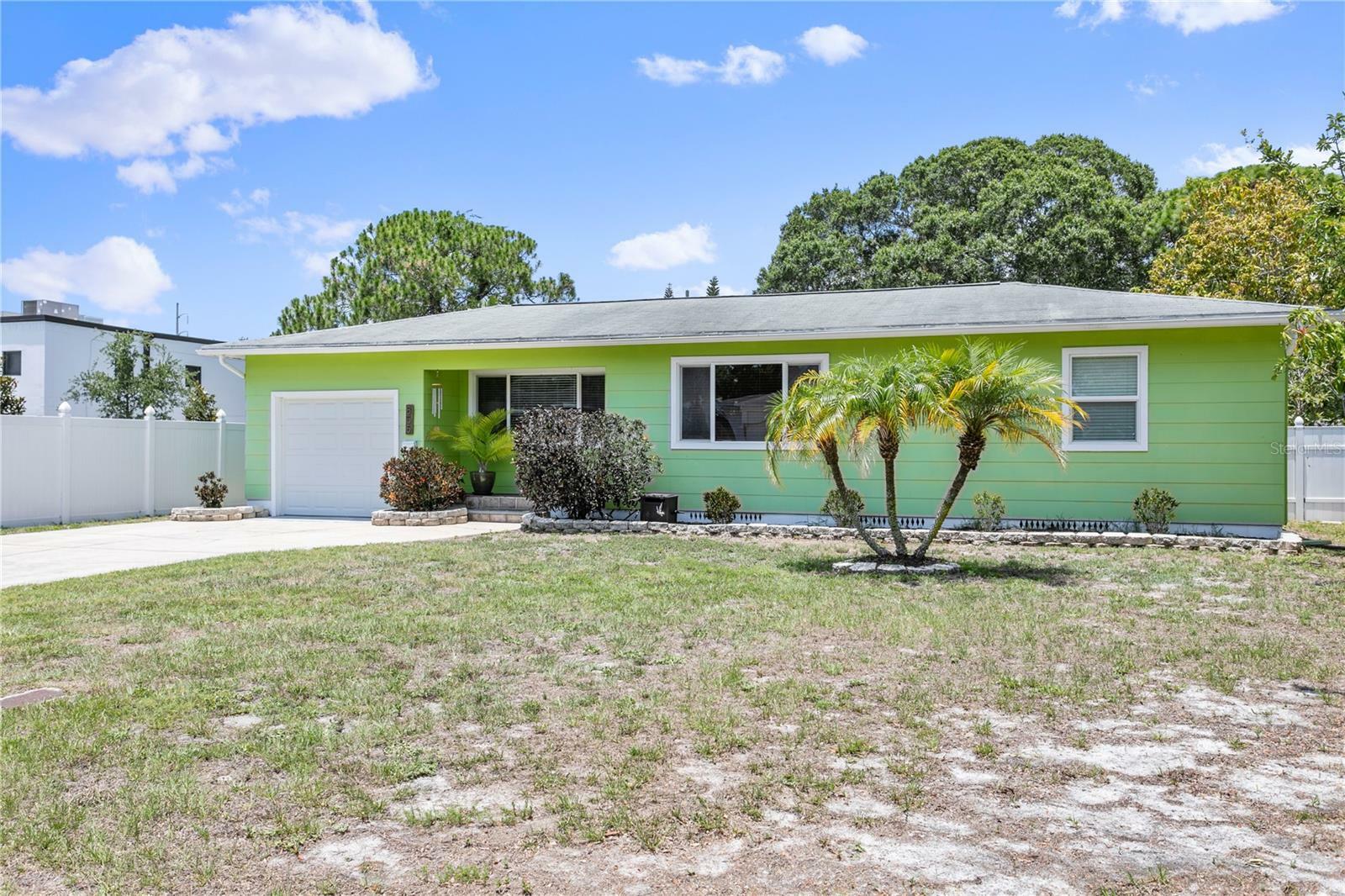 Property Photo:  855 75th Avenue N  FL 33702 