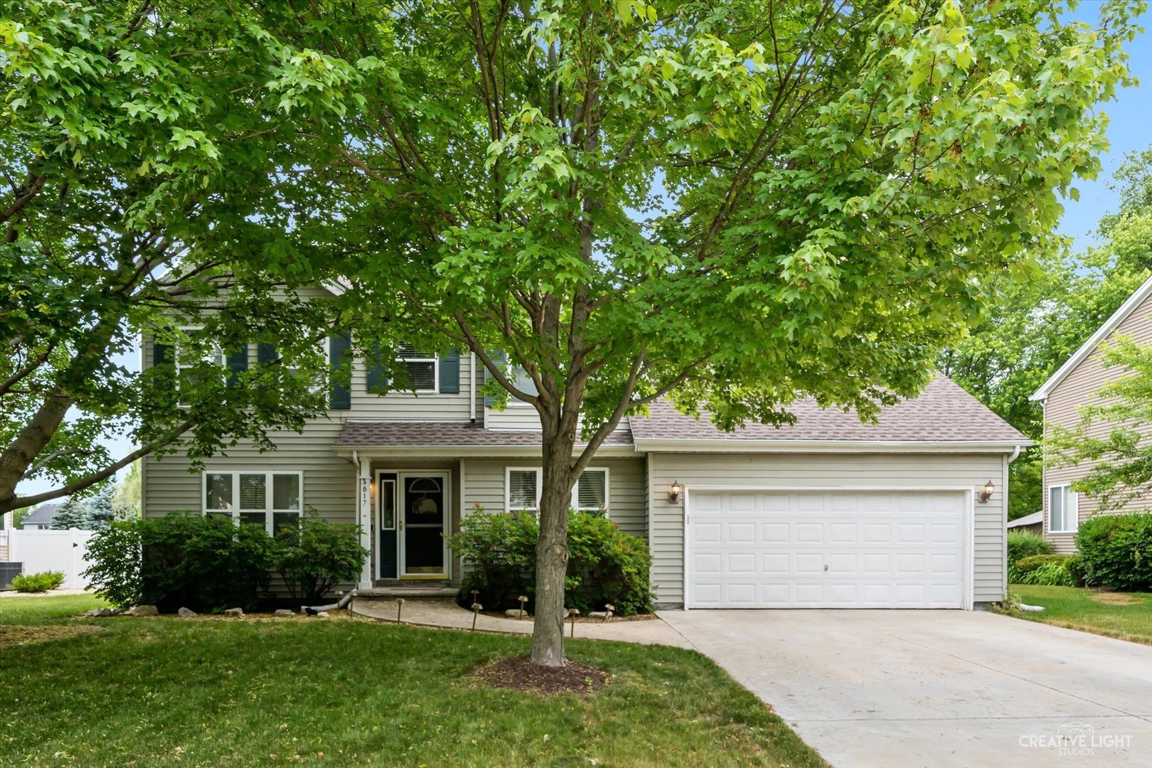 Property Photo: 617 Pinehurst Drive IL 60542