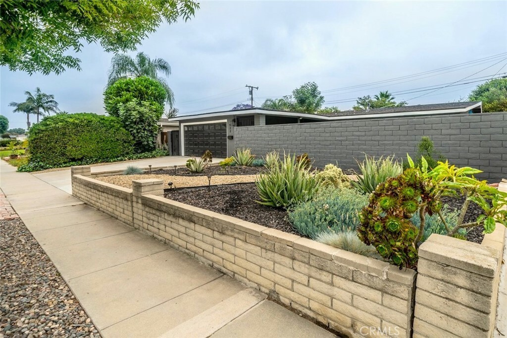 Property Photo:  932 Blue Crest Street  CA 92882 