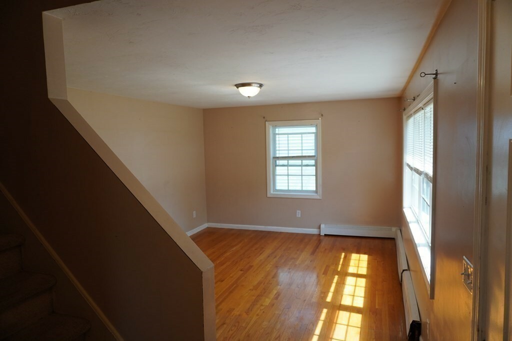 Property Photo: 5 Pocasset Ave MA 01606
