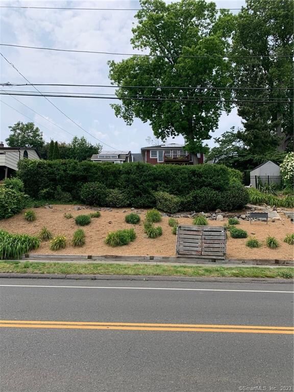 Property Photo: 69 Edgefield Avenue CT 06460