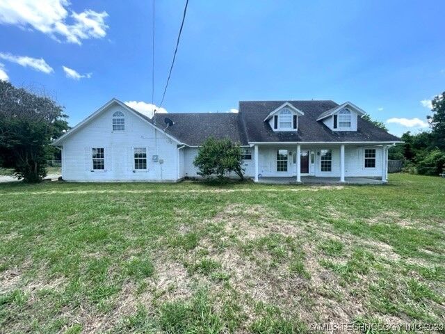 704 SE J Street  Stigler OK 74462 photo