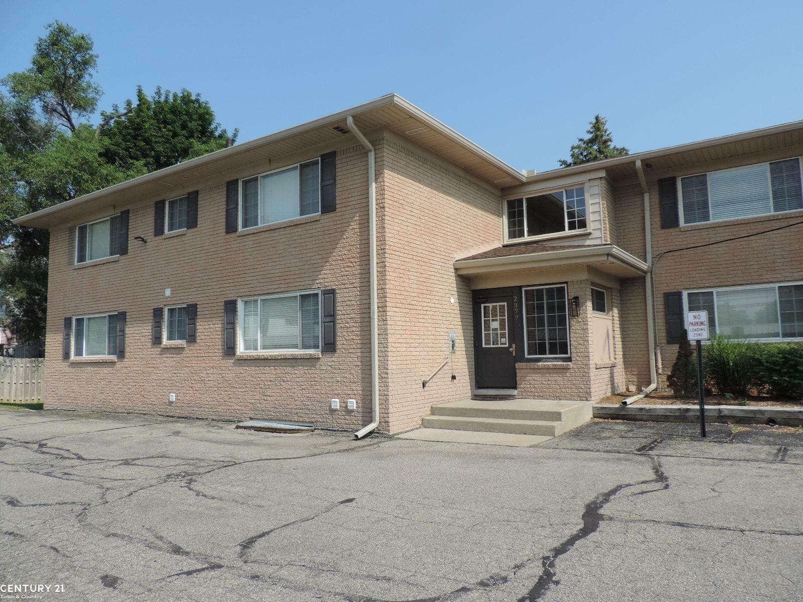 Property Photo:  2377 Walton Blvd #1  MI 48309 