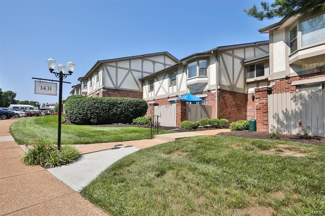 Property Photo: 1431 Willow Brook Cove 10 MO 63146