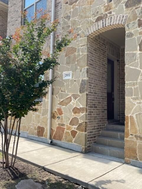 Property Photo:  2932 Sheridan Drive  TX 75010 