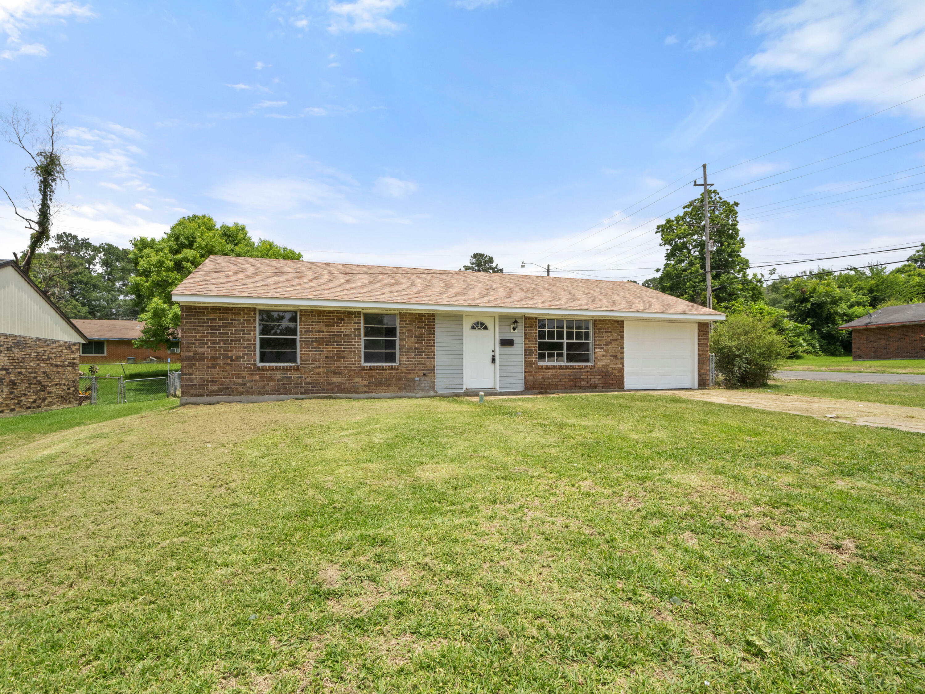 Property Photo:  802 Short St.  LA 71446 