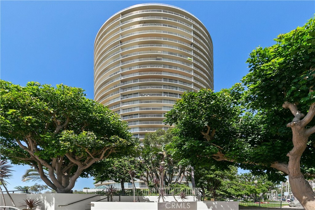 Property Photo:  700 E Ocean Boulevard 1004  CA 90802 