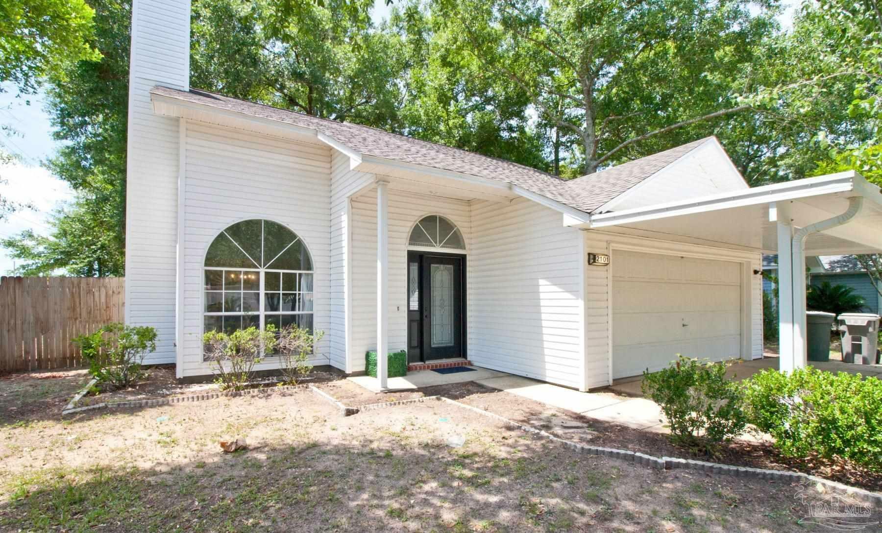 Property Photo: 2101 Tucson Ave FL 32526
