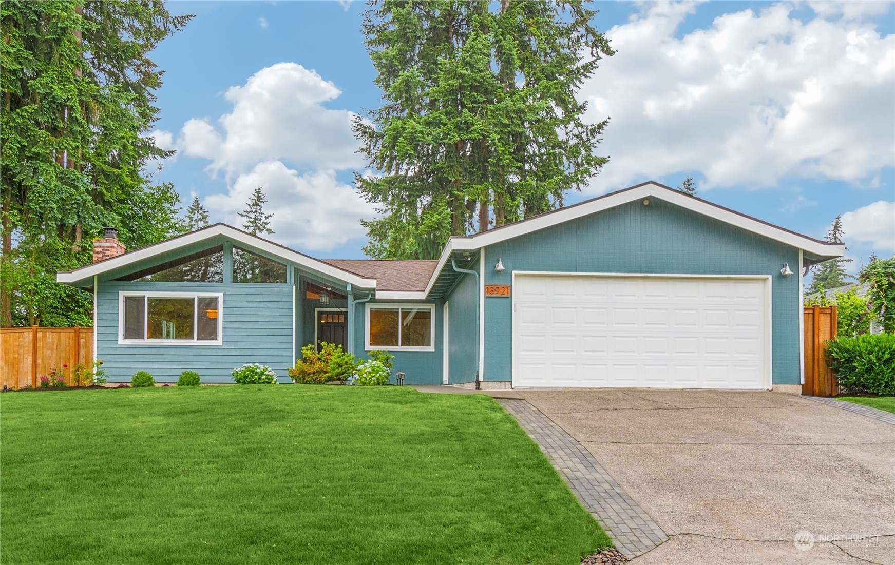 Property Photo:  13921 120th Avenue NE  WA 98034 