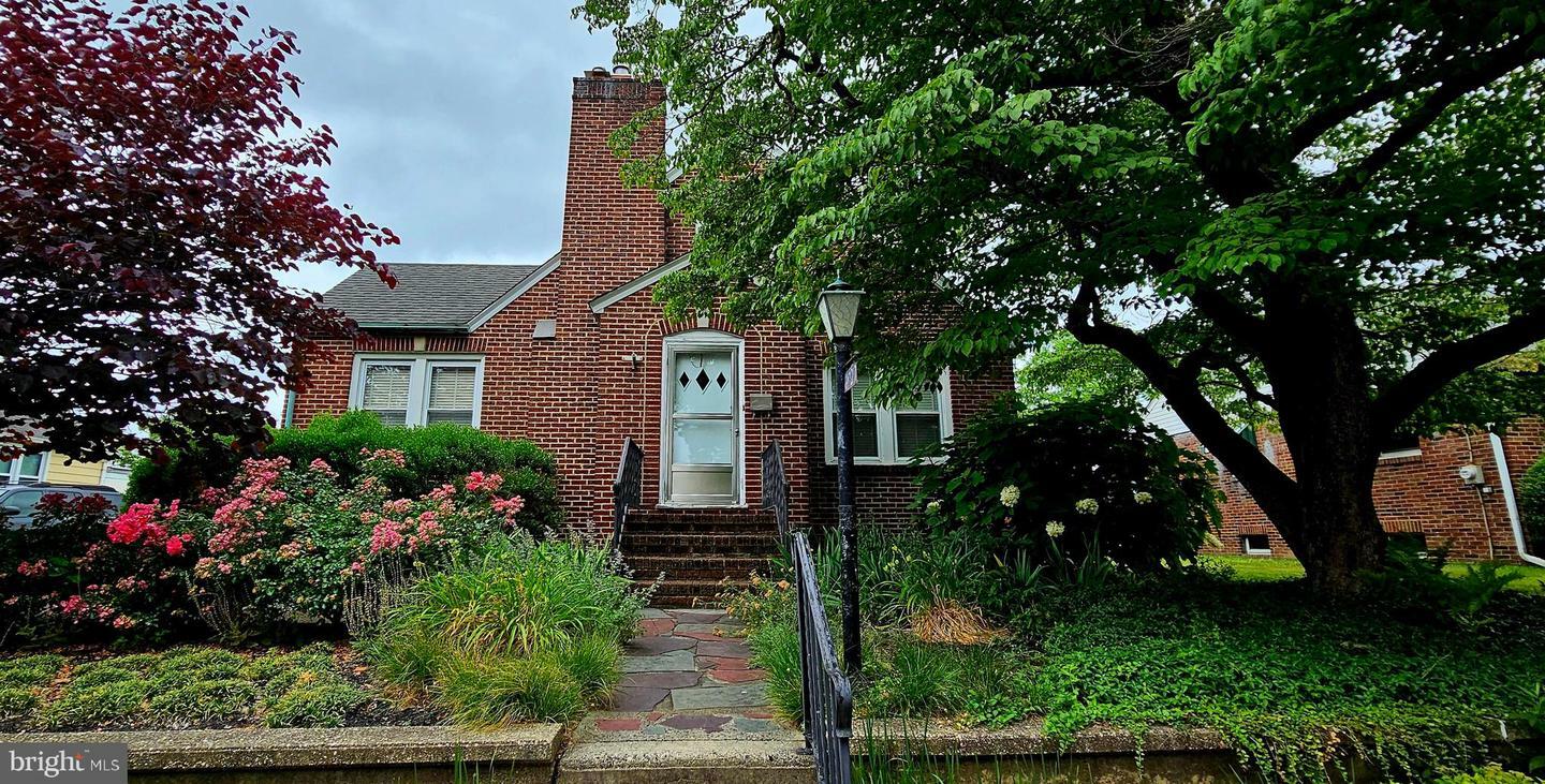 Property Photo:  2029 S Park Ave  NJ 08035 