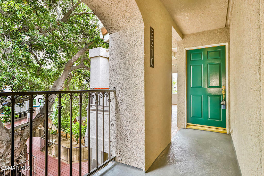 Property Photo:  3310 Holly Grove Street  CA 91362 