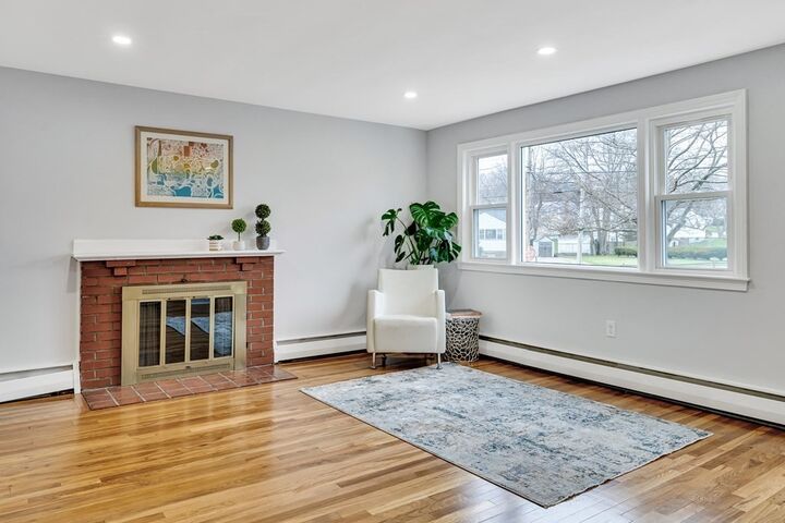 Property Photo: 13 Carson Rd MA 01801