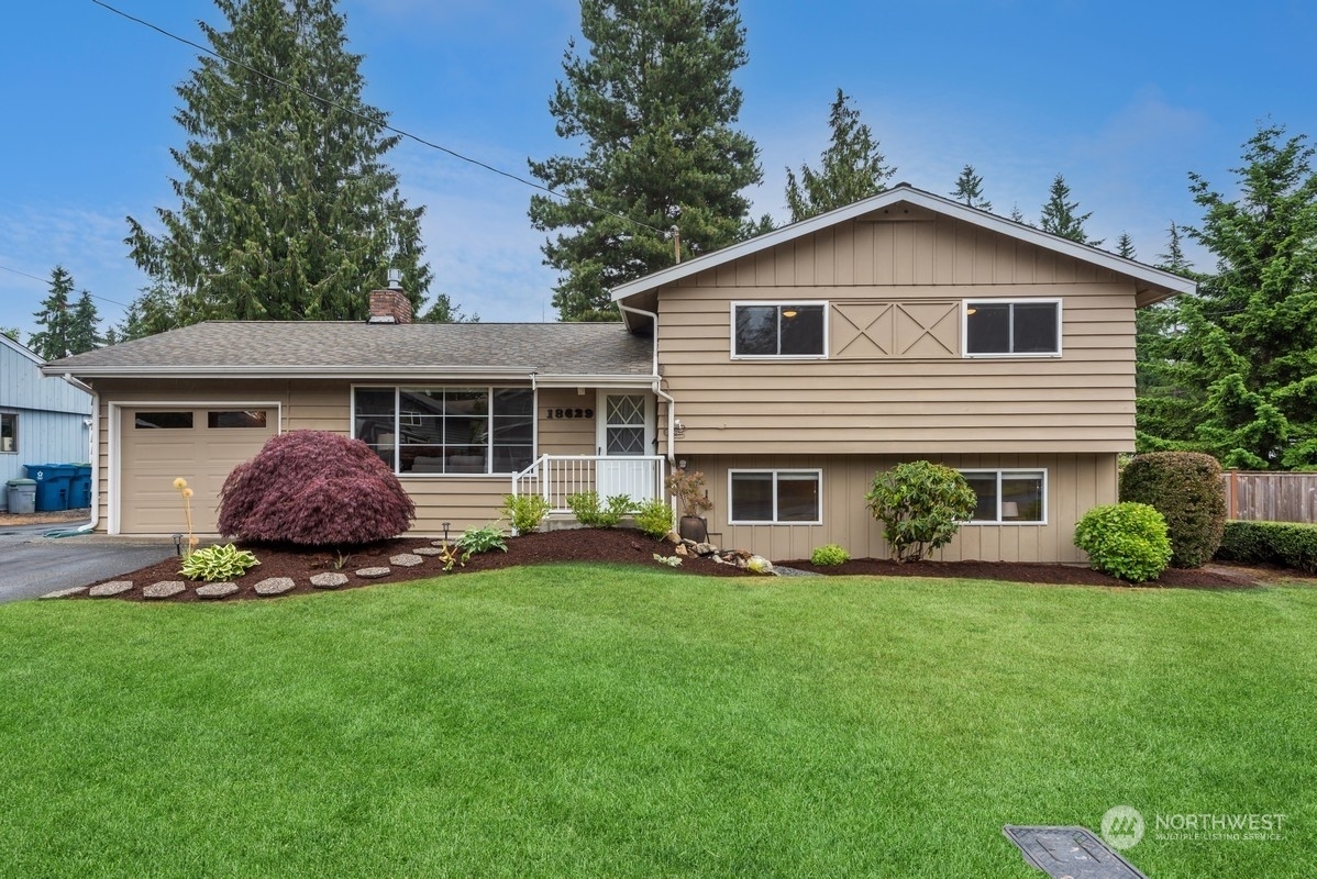 Property Photo:  18629 79th Place W  WA 98026 