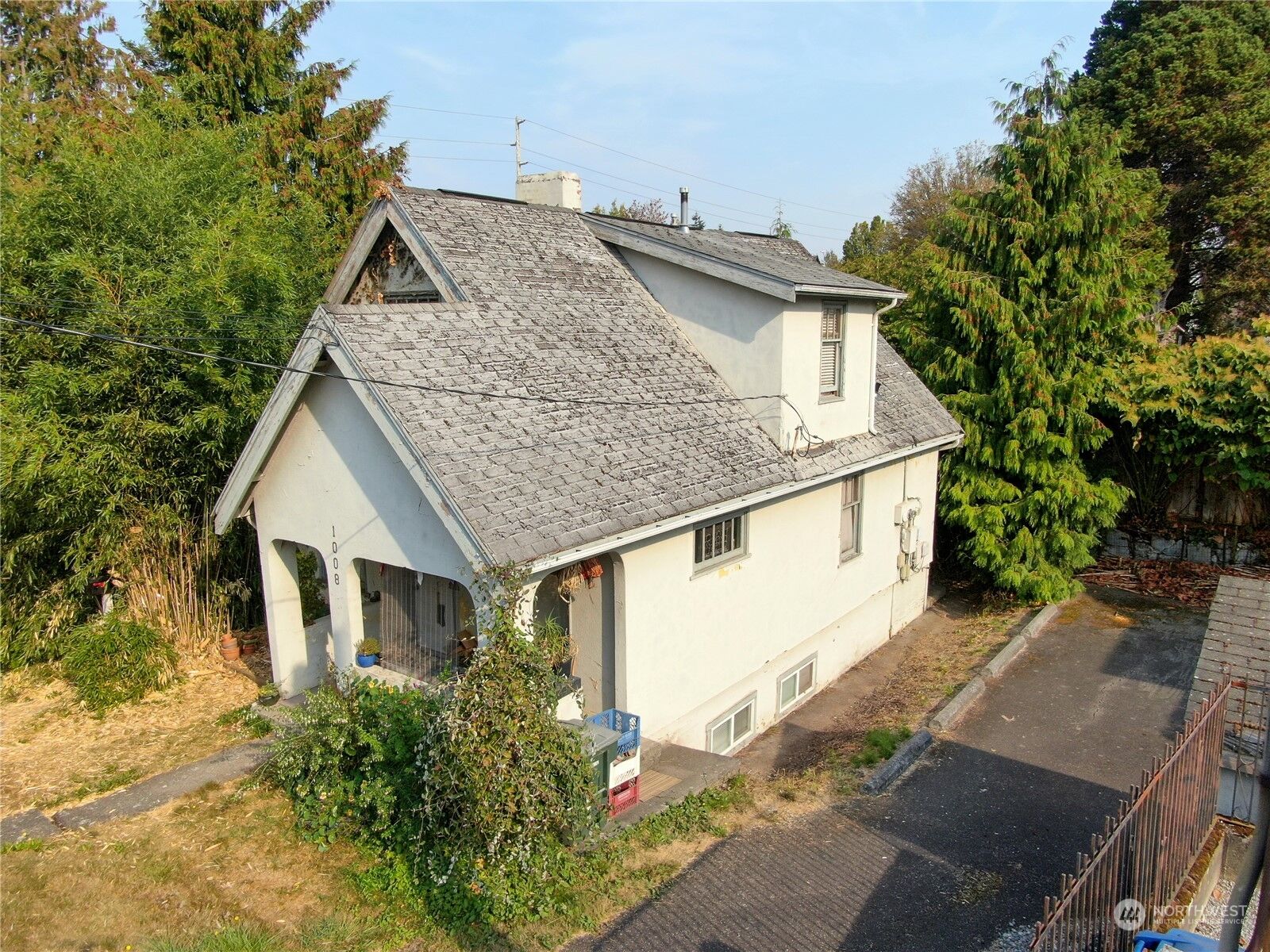 Property Photo:  1008 Clinton Street  WA 98225 