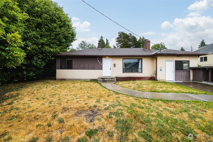Property Photo:  808 N 6th Street  WA 98273 